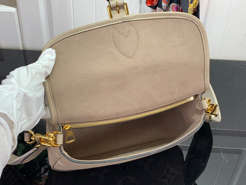 LOV - Luxurious Totes - 515
