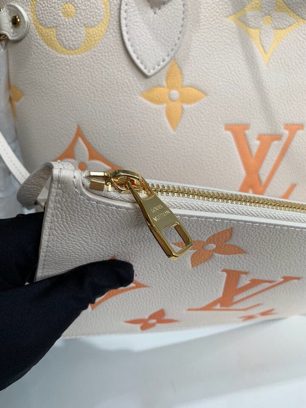 LOV - Luxurious Totes - 024