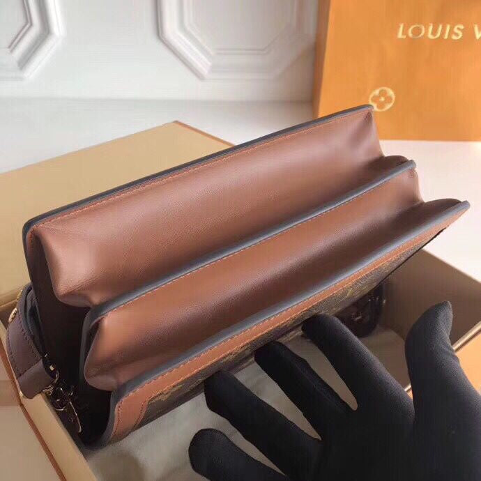 LOV - Luxurious Totes - 2745