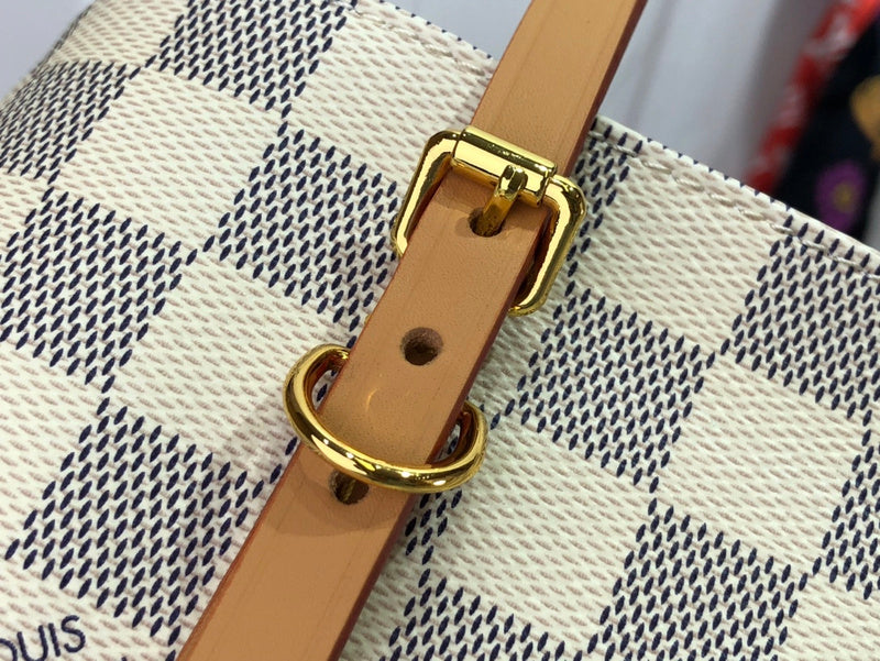 LOV - Luxurious Totes - 2219