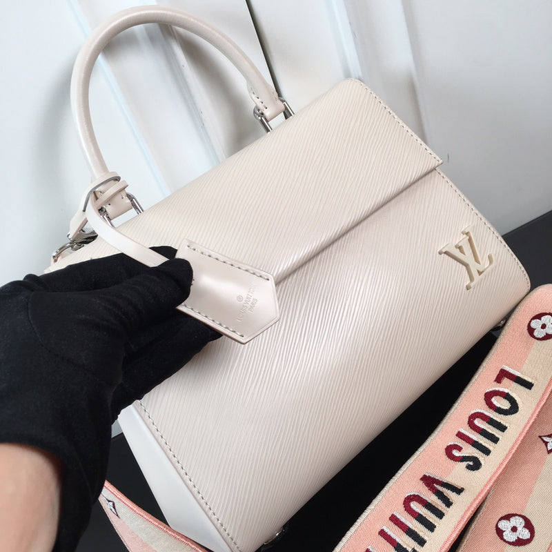 LOV - Luxurious Totes - 2096