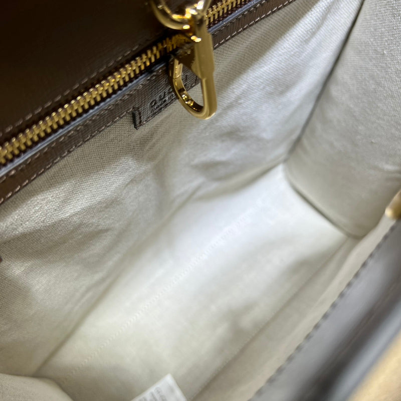 GUI - Luxurious Totes - 679