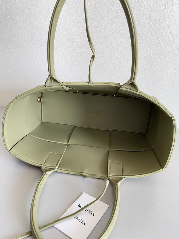 Luxurious Totes - Latest - 6970