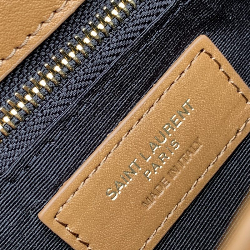 Luxurious Totes - Latest - 8135