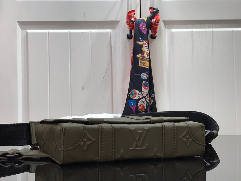 LOV - Luxurious Totes - 2253