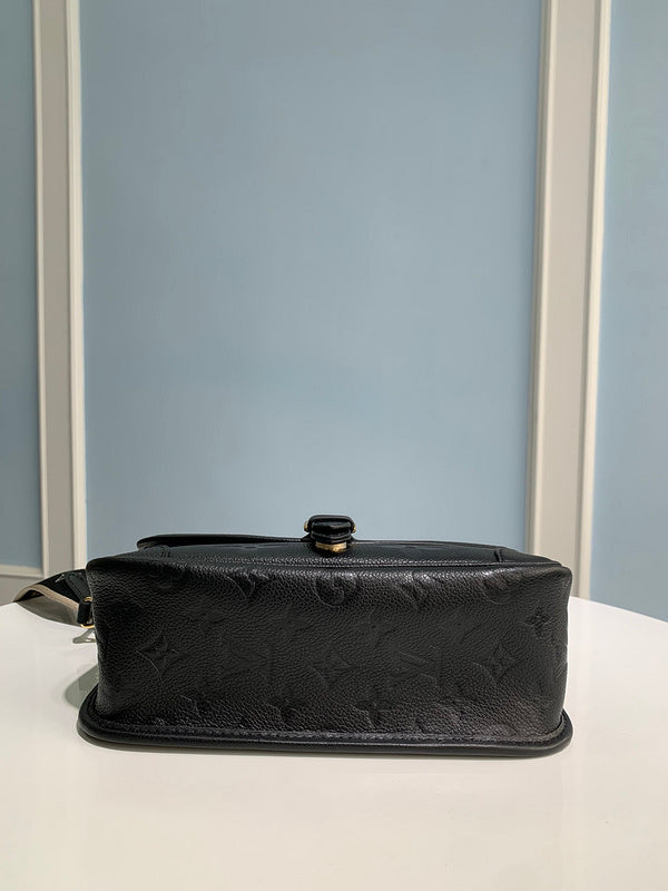 LOV - Luxurious Totes - 548