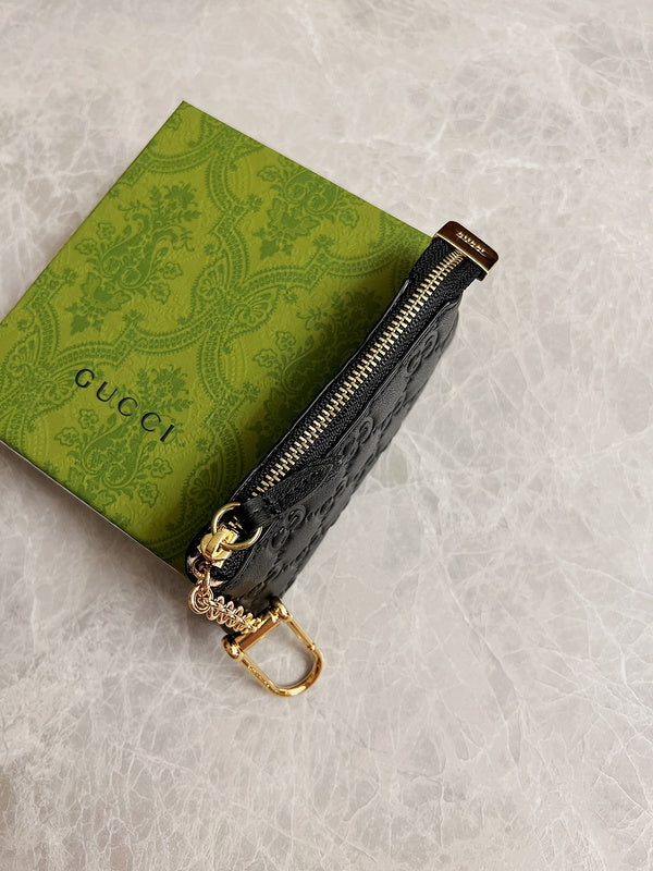 GUI - Luxurious Totes - 970