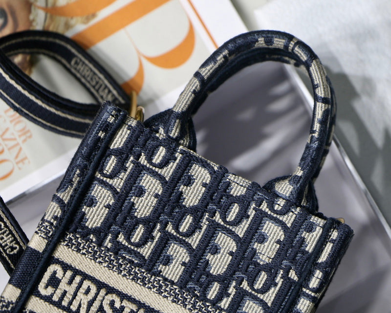 Luxurious Totes - Latest - 6447
