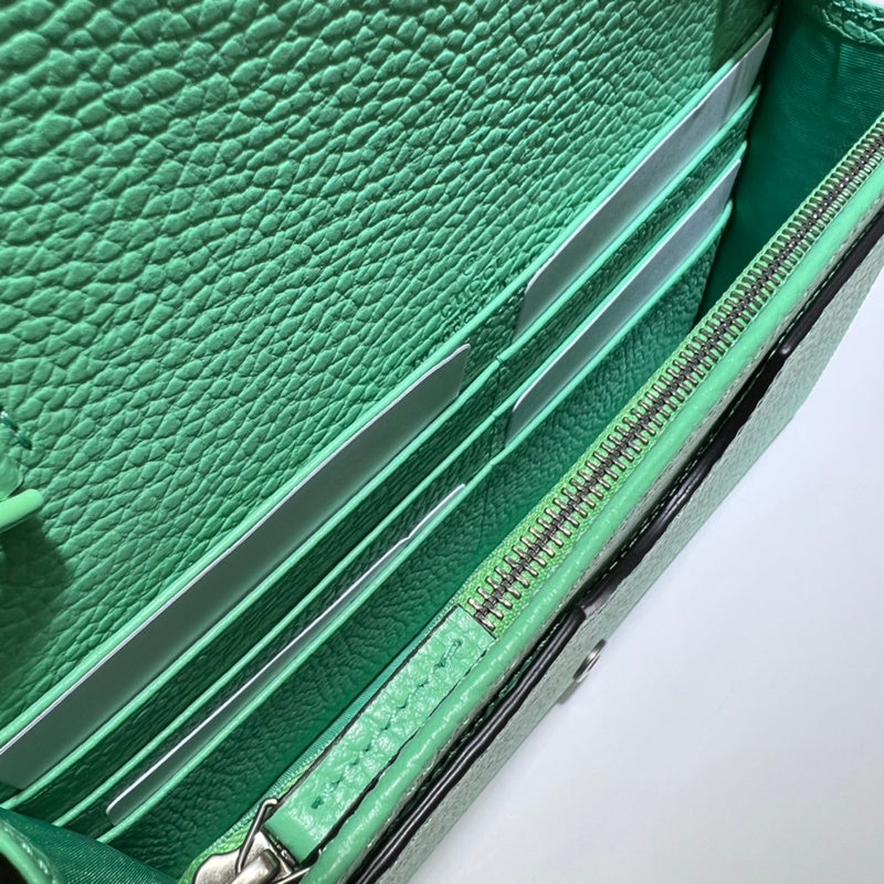 GUI - Luxurious Totes - 420