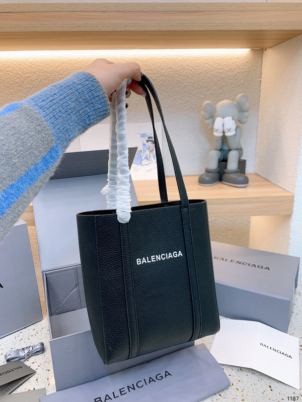 Luxurious Totes - BGA2 Bags - 305