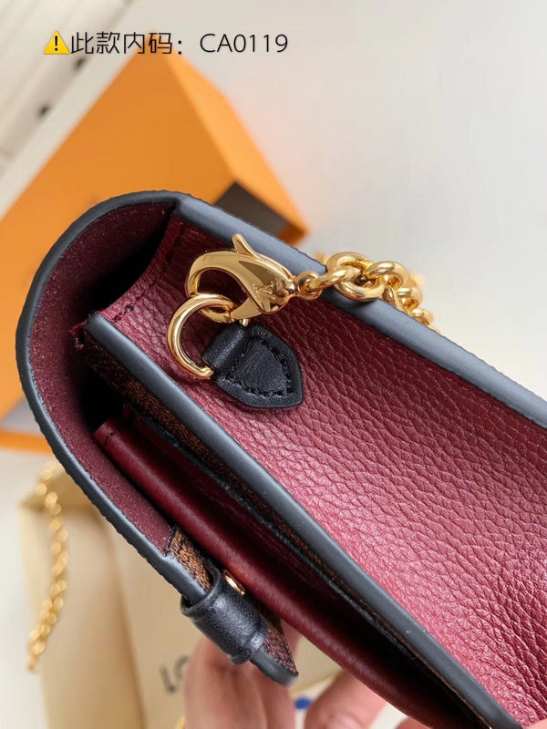 Luxurious Totes - Latest - 2410