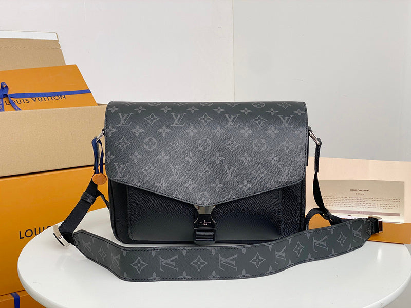 LOV - Luxurious Totes - 2439