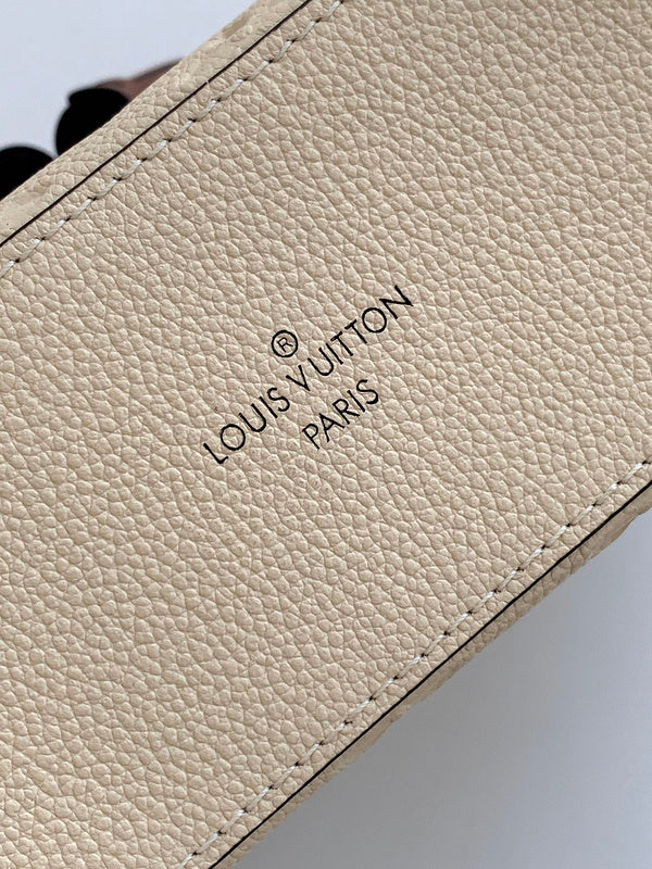 Luxurious Totes - Latest - 1400