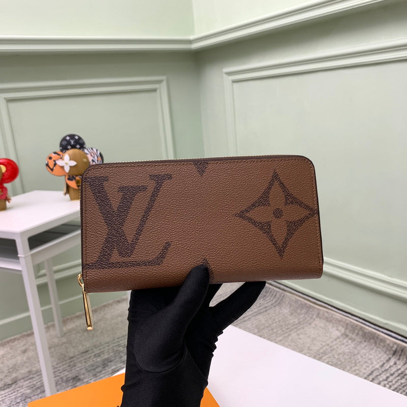 Luxurious Totes - Latest - 689