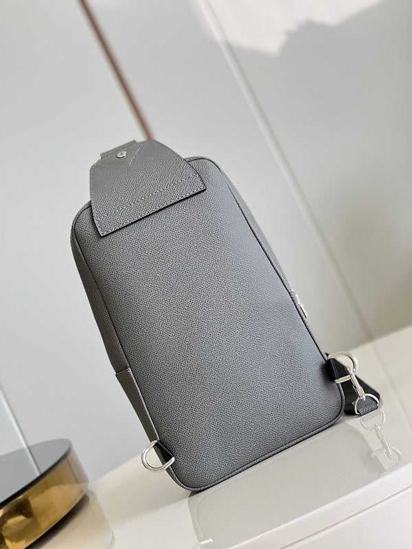 LOV - Luxurious Totes - 1030