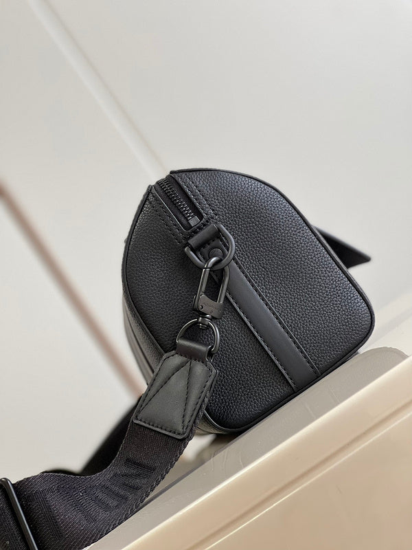LOV - Luxurious Totes - 990