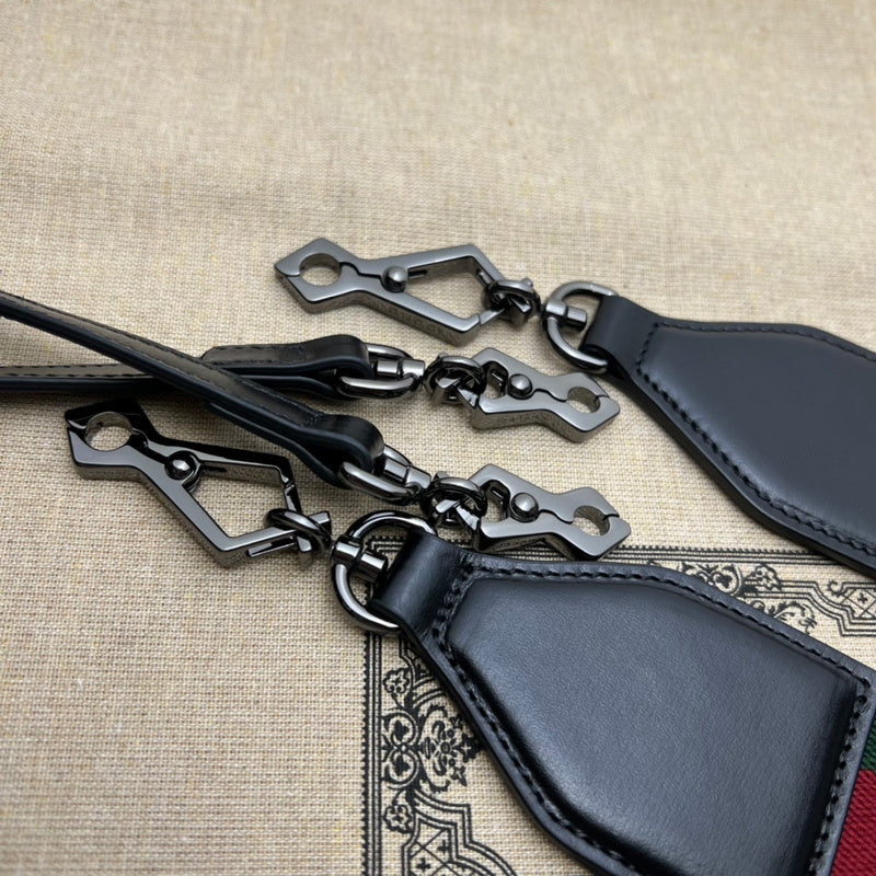 GUI - Luxurious Totes - 083