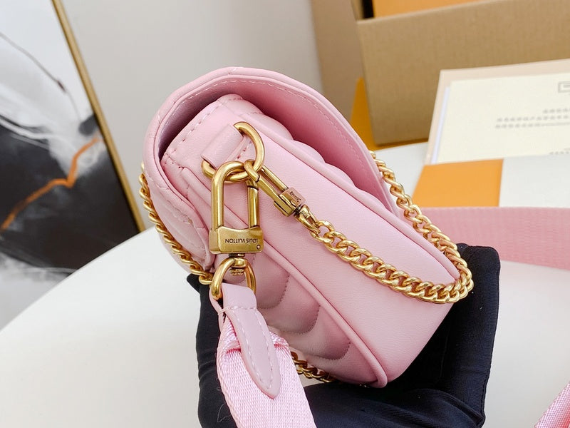 LOV - Luxurious Totes - 2436