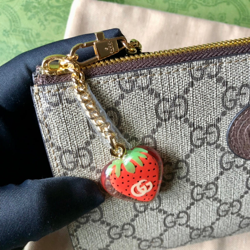 GUI - Luxurious Totes - 196