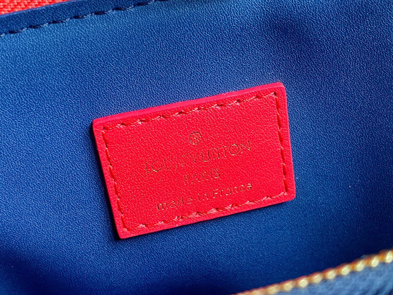 LOV - Luxurious Totes - 578