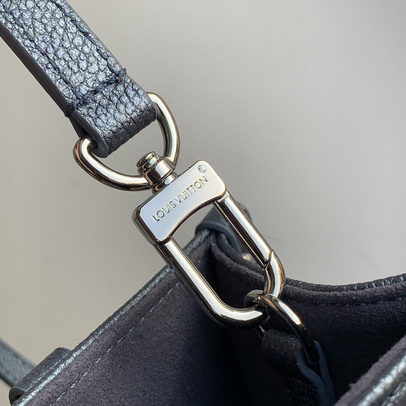 LOV - Luxurious Totes - 2196