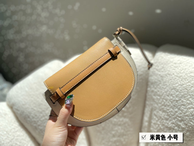 Luxurious Totes - LW-CH Bags - 034
