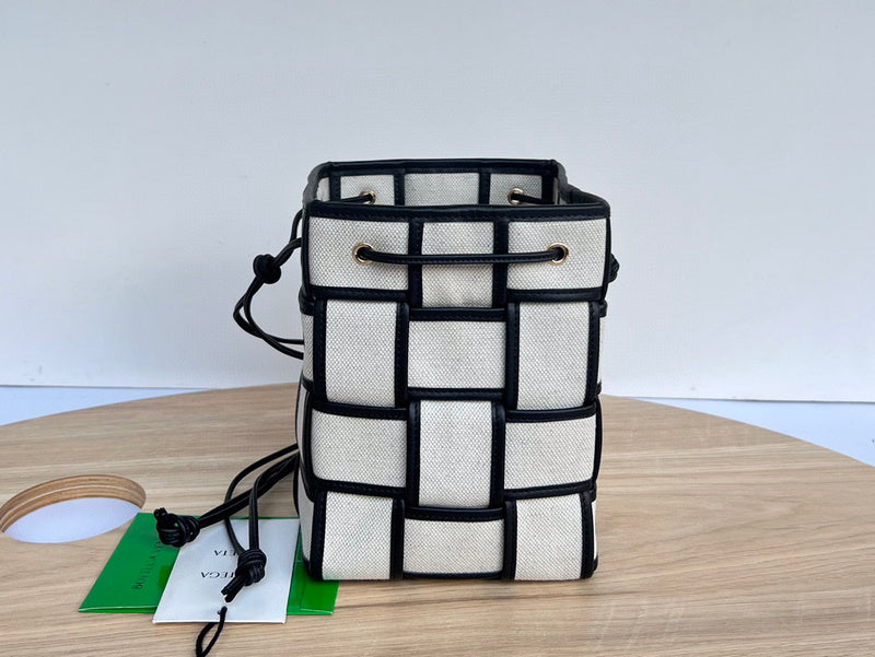 Luxurious-Totes - BV Bags - 2584