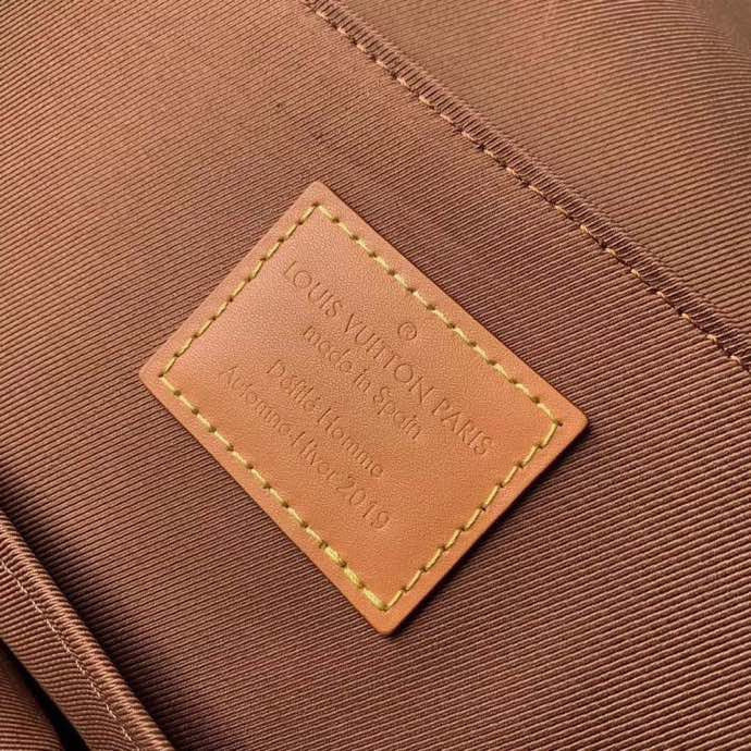 LOV - Luxurious Totes - 1877