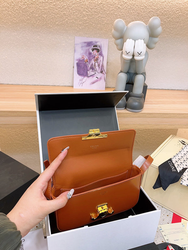 Style My Style - CLE2 Bags - 001