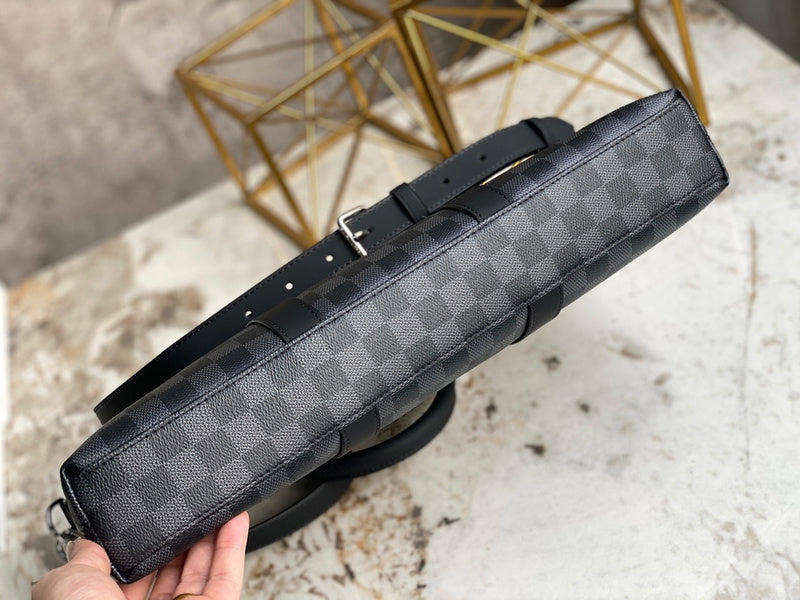 LOV - Luxurious Totes - 2032