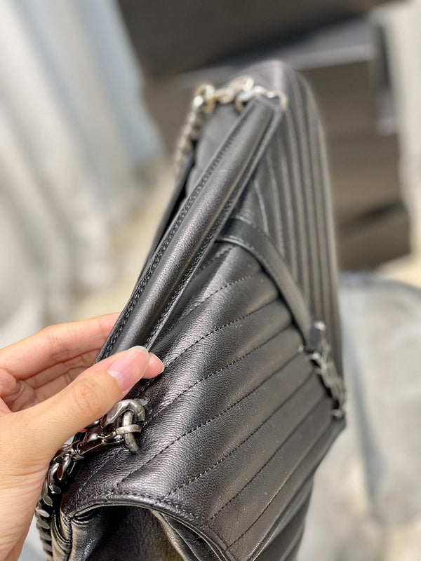 Luxurious Totes - Latest - 8412