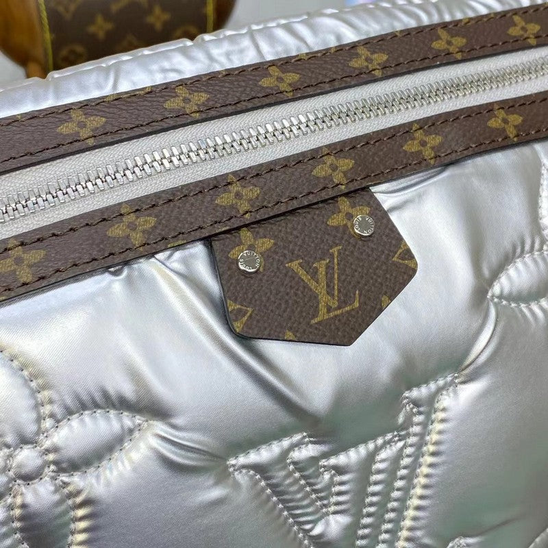 LOV - Luxurious Totes - 977
