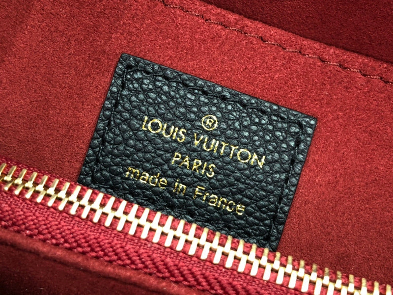 LOV - Luxurious Totes - 1583