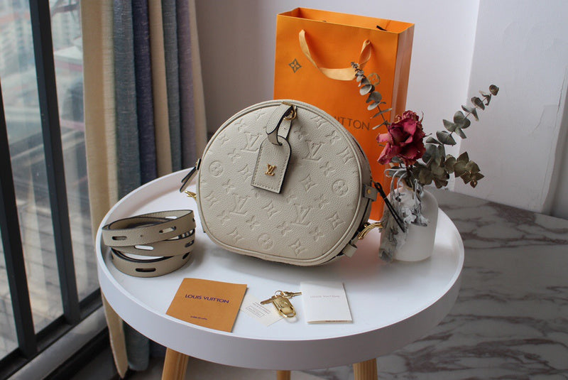 Luxurious Totes - Latest - 2062