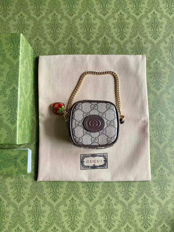 GUI - Luxurious Totes - 197