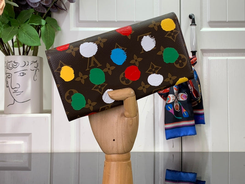 LOV - Luxurious Totes - 651