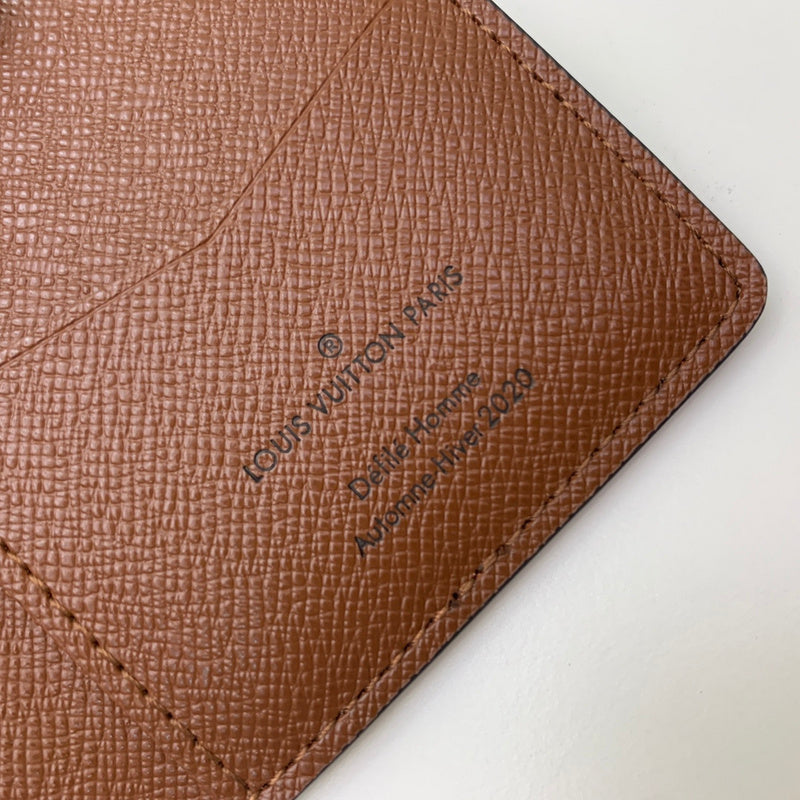 Luxurious Totes - Latest - 821