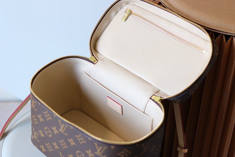 LOV - Luxurious Totes - 1836
