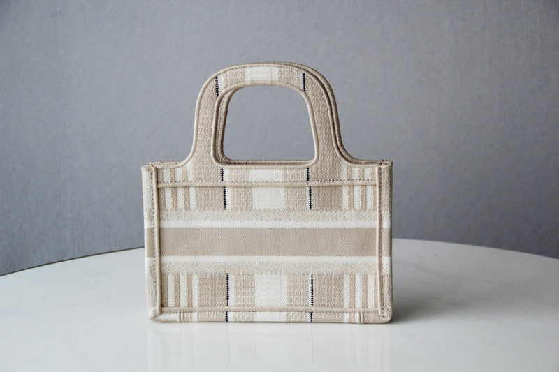 Luxurious Totes - Latest - 6523