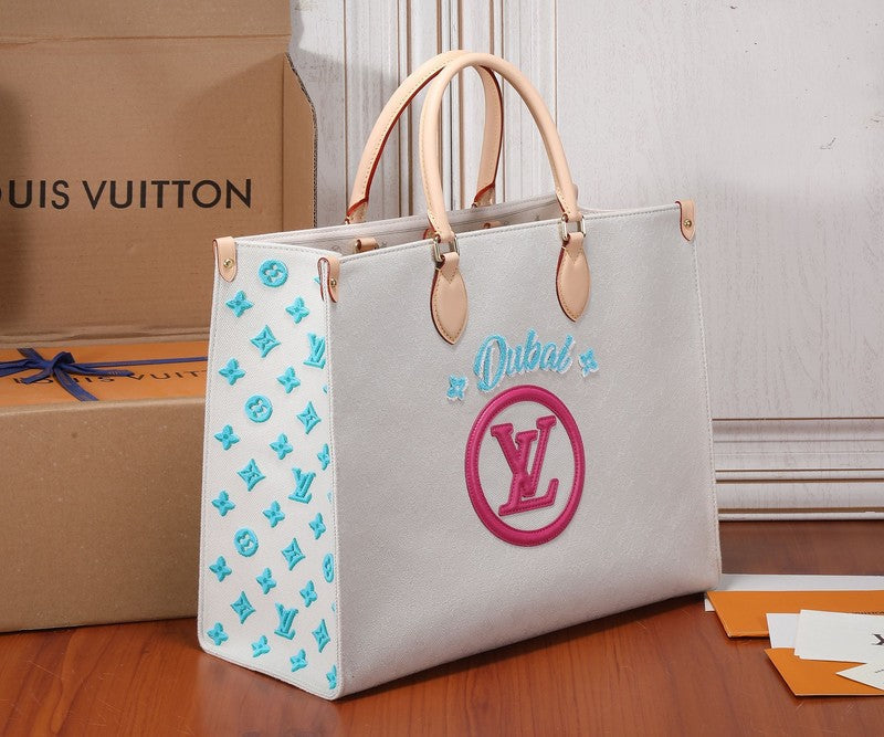 LOV - Luxurious Totes - 1378