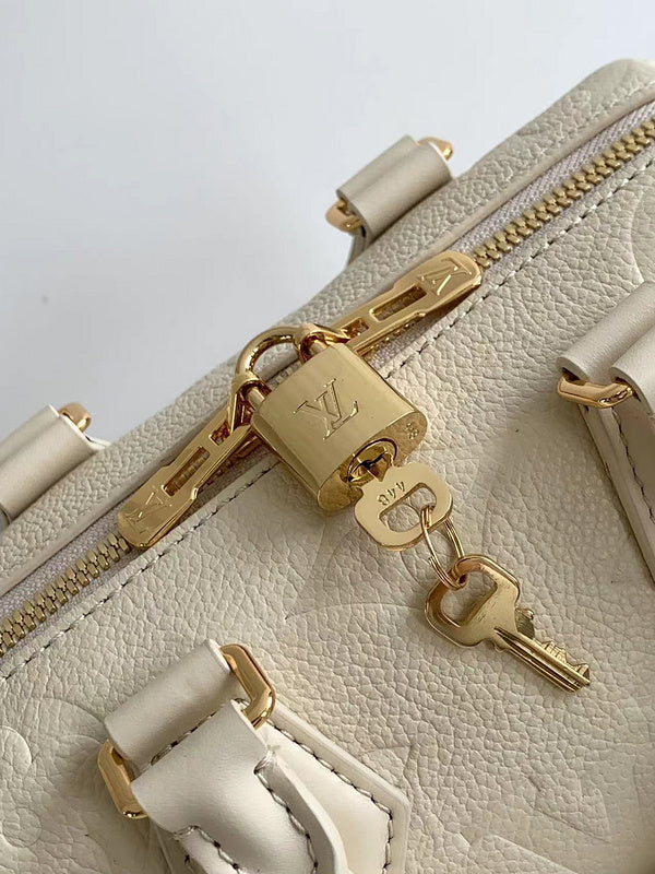 LOV - Luxurious Totes - 143