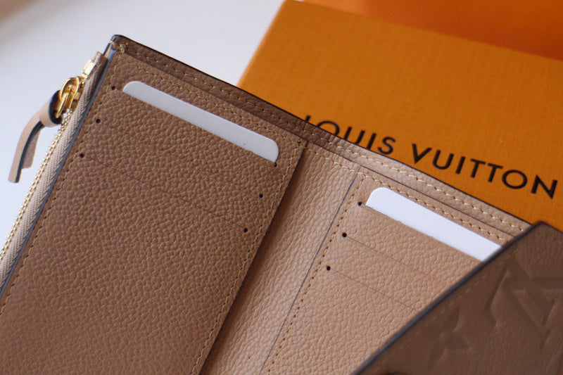 Luxurious Totes - Latest - 838