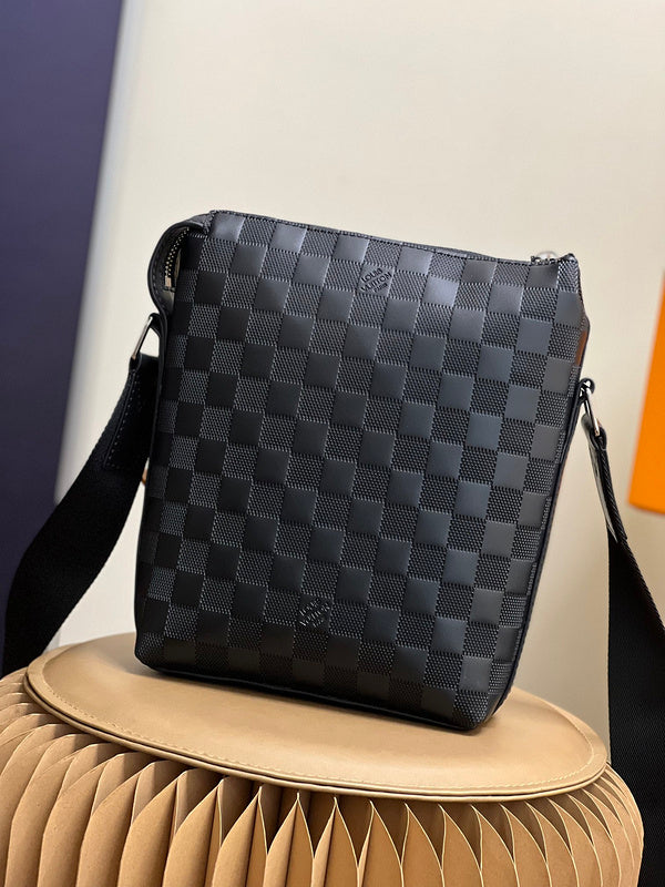 LOV - Luxurious Totes - 997