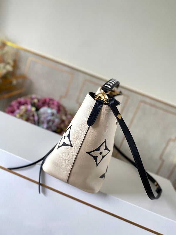 Luxurious Totes - Latest - 1718