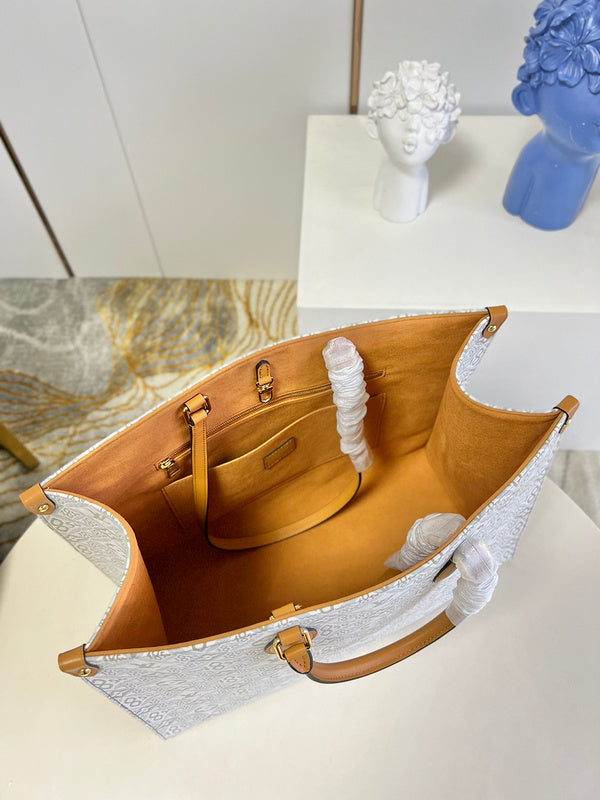 LOV - Luxurious Totes - 2012