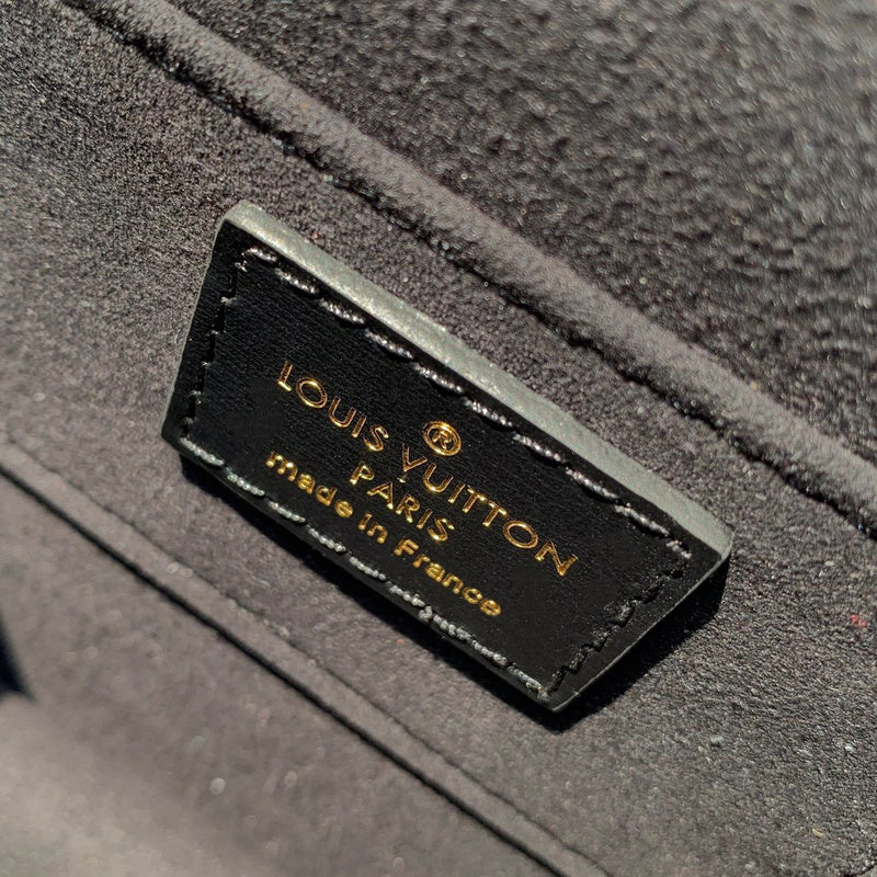 Luxurious Totes - Latest - 1920