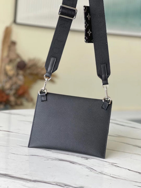 LOV - Luxurious Totes - 2063