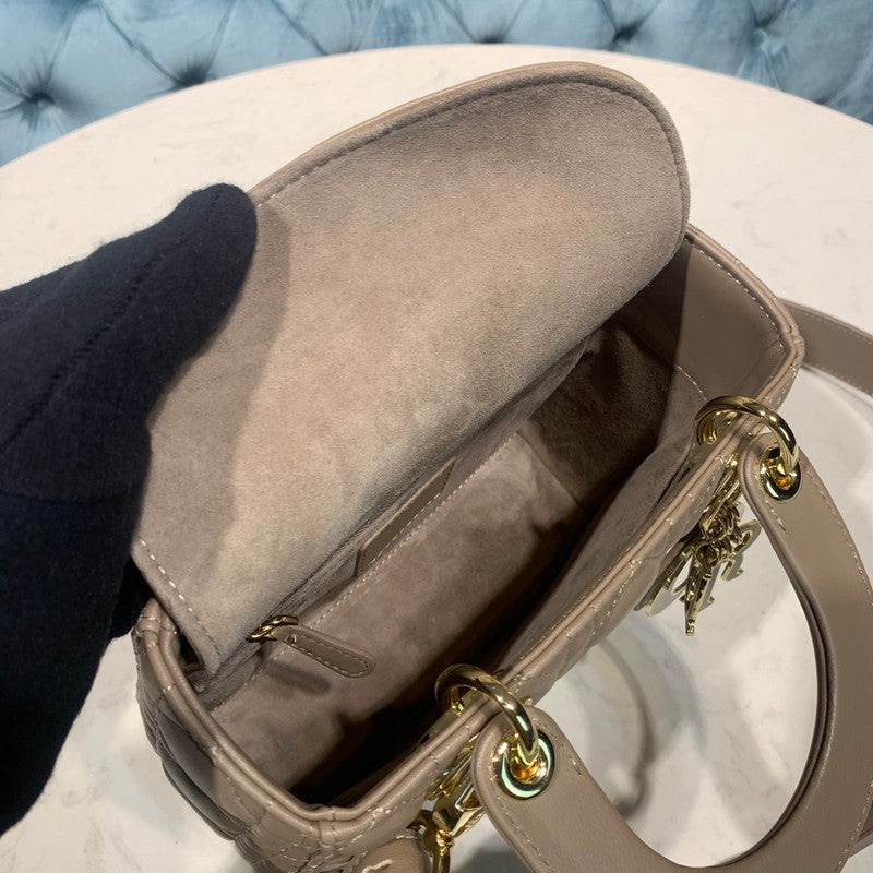 Luxurious Totes - Latest - 6332