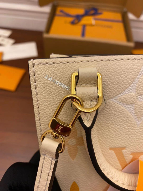 LOV - Luxurious Totes - 2410