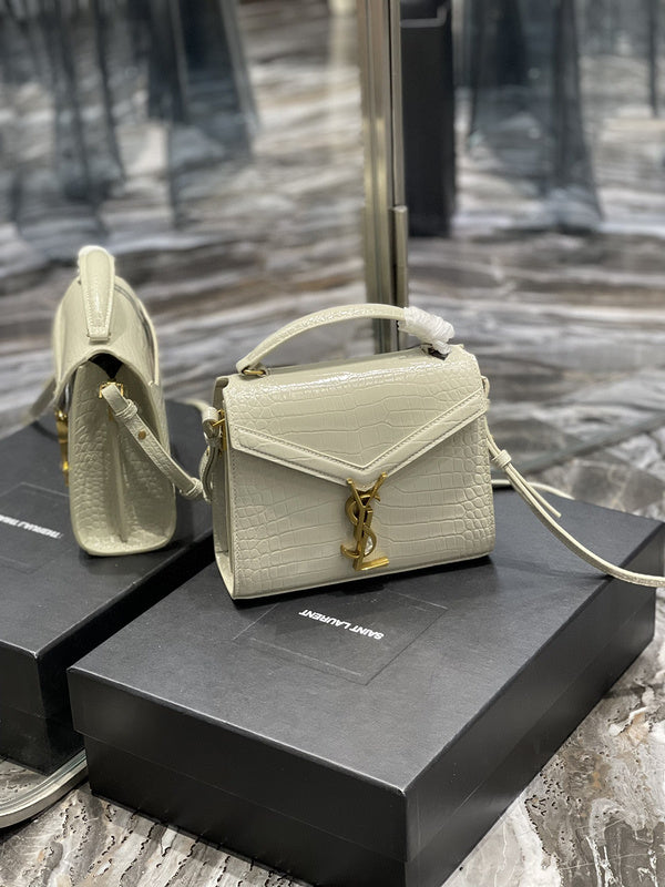 Luxurious Totes - Latest - 8770